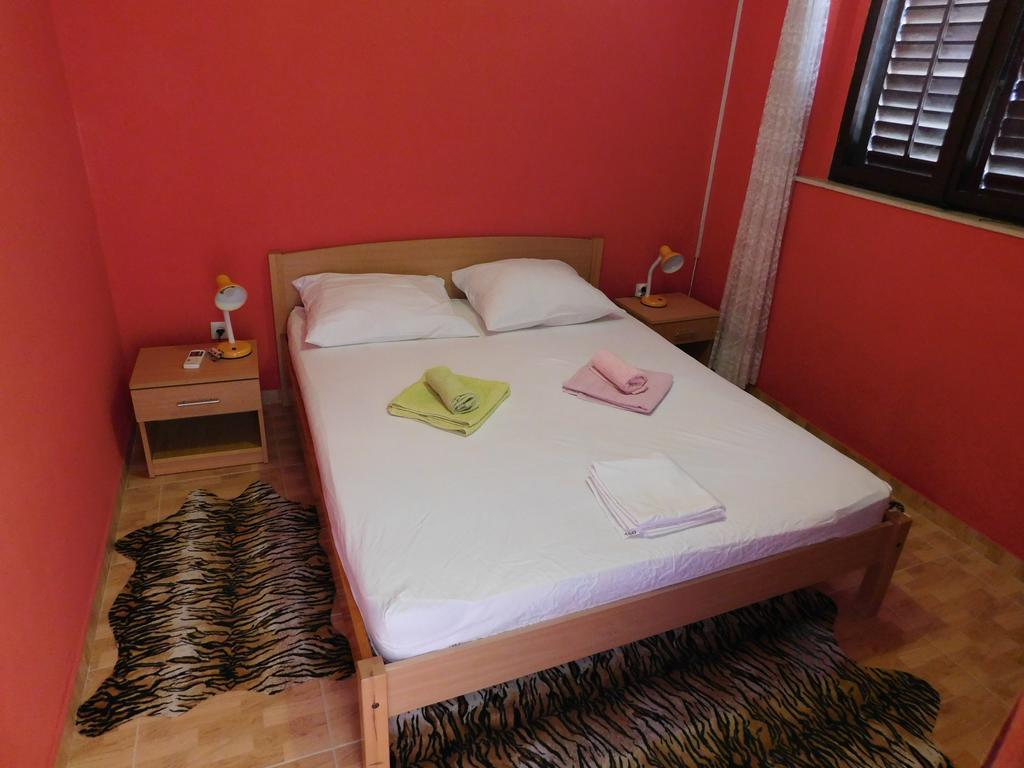 Apartments Kalafatovic Драче Экстерьер фото